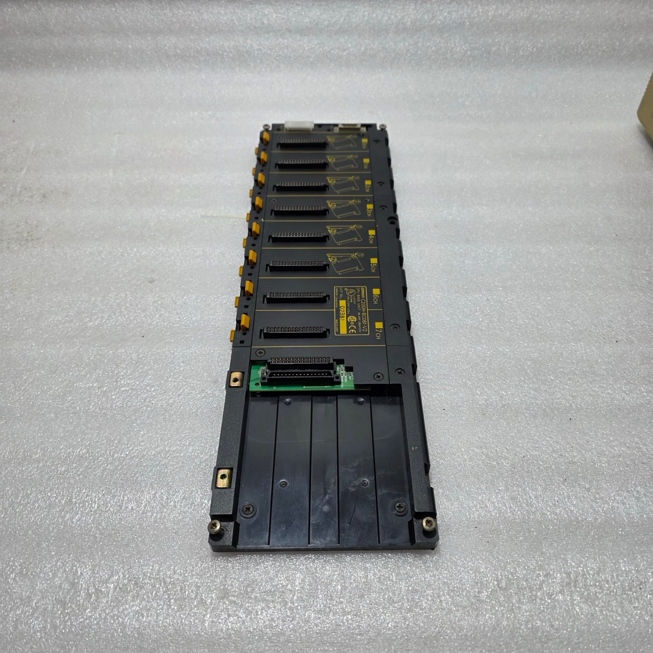 OMRON C200H-BC081-V2 CPU BASE UNIT / 8-SLOT BACKPLANE RACK