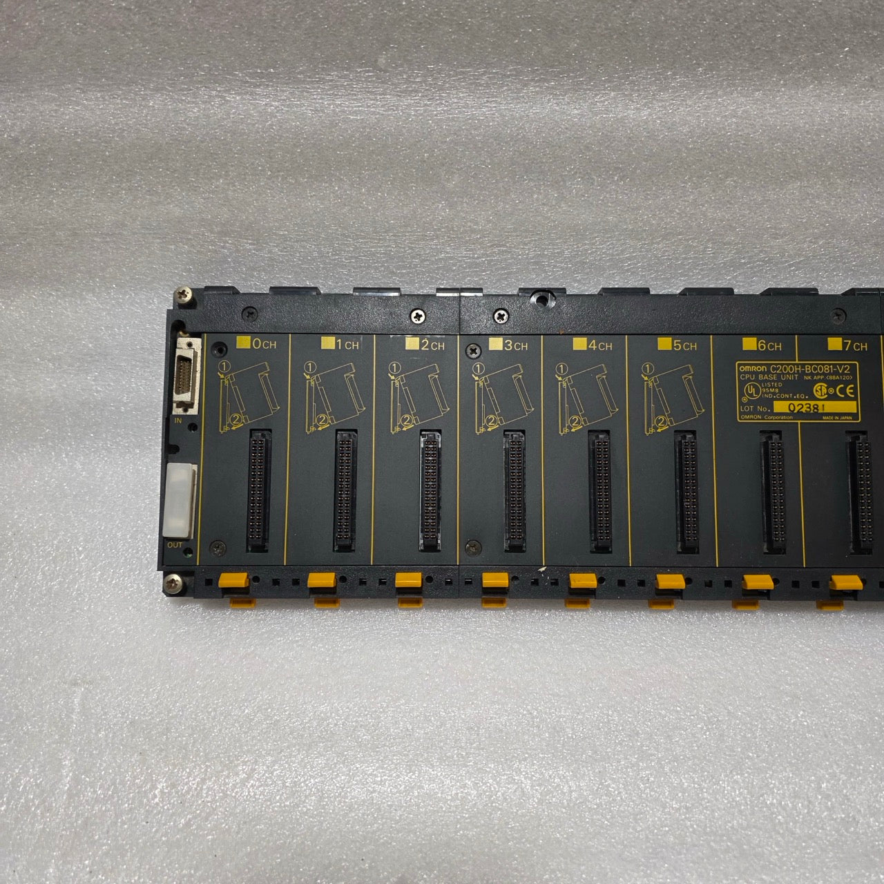 OMRON C200H-BC081-V2 CPU BASE UNIT / 8-SLOT BACKPLANE RACK