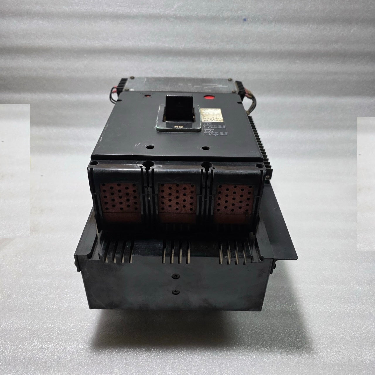 MITSUBISHI ABE 402-S AIR CIRCUIT BREAKER 286A