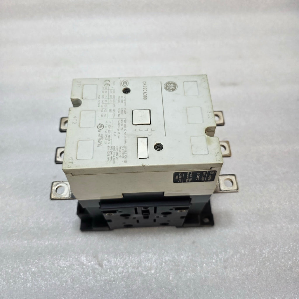 GENERAL ELECTRIC CK75CA300 3-POLE MAGNETIC CONTACTOR 150A
