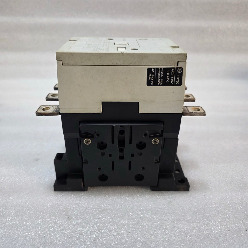 GENERAL ELECTRIC CK75CA300 3-POLE MAGNETIC CONTACTOR 150A