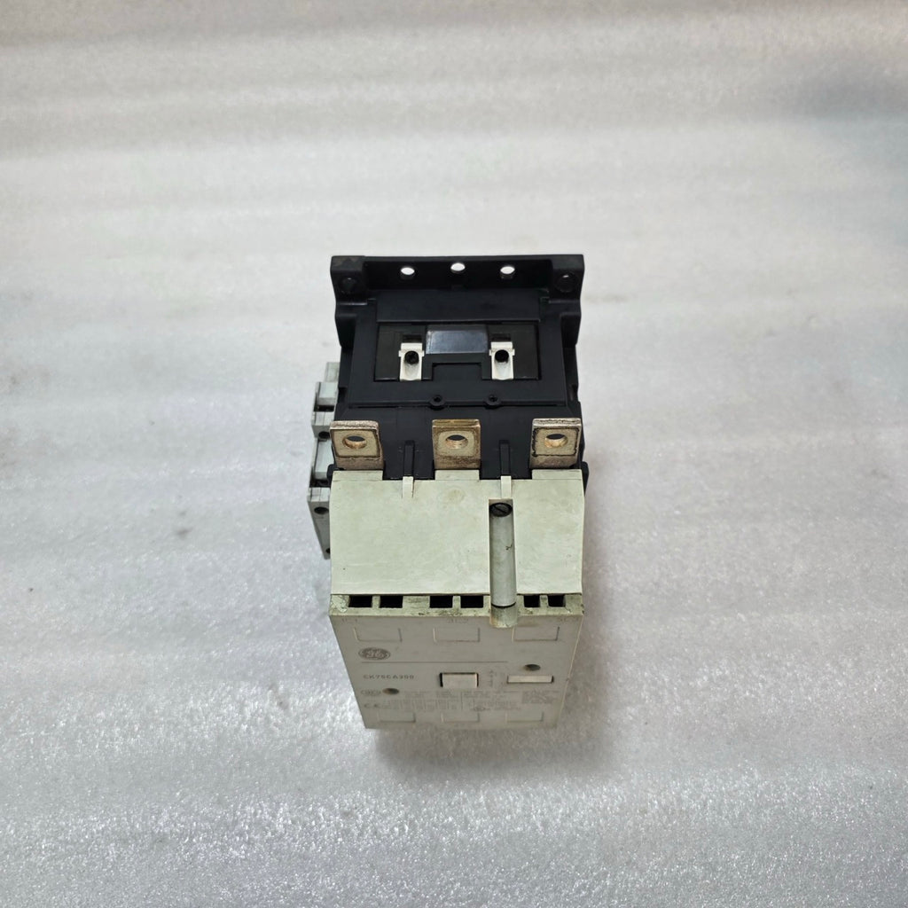 GENERAL ELECTRIC CK75CA300 3-POLE MAGNETIC CONTACTOR 150A