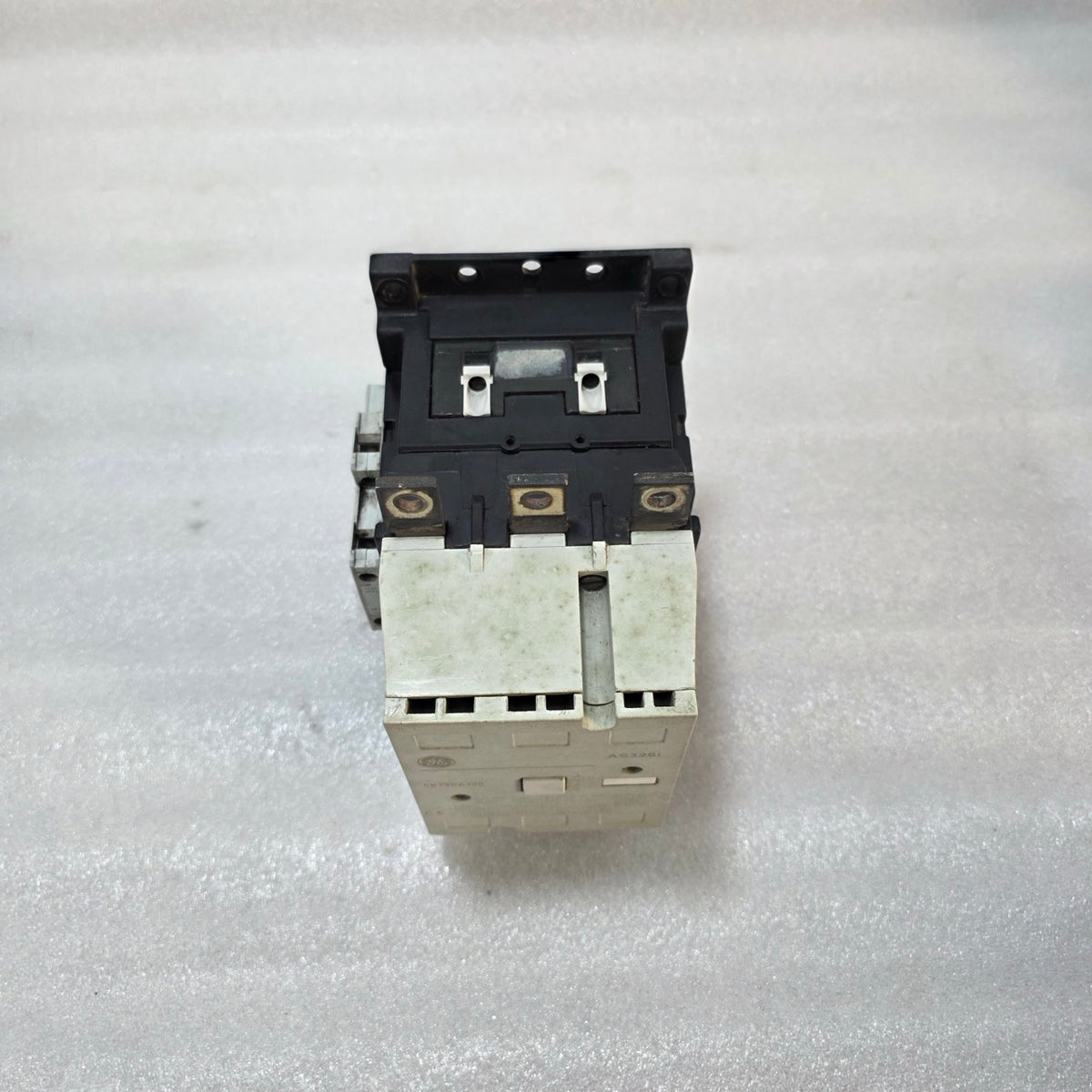 GENERAL ELECTRIC CK75CA300 3-POLE MAGNETIC CONTACTOR 150A 690V BCLL11