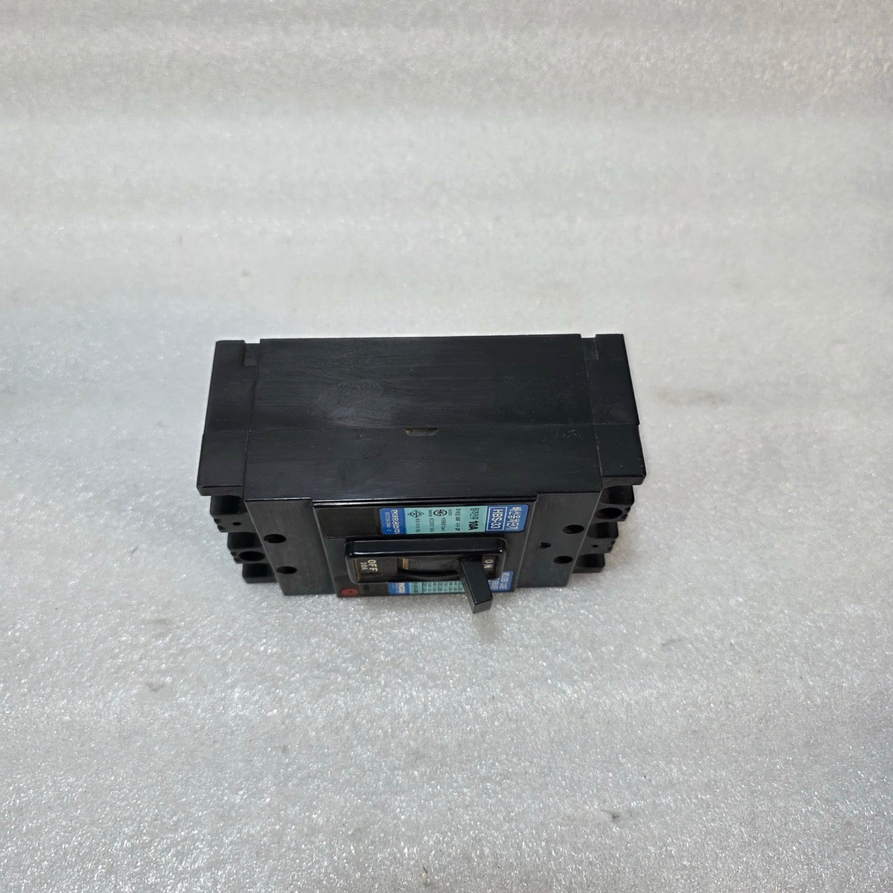HYUNDAI HBS-33 3-POLE CIRCUIT BREAKER 10A