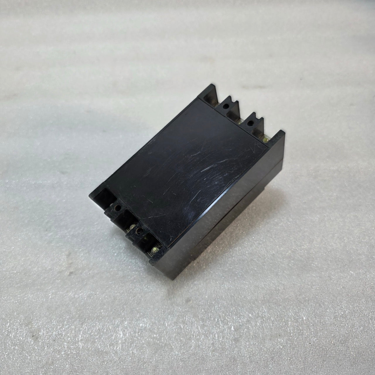 DONG DB 33SB 3-POLE CIRCUIT BREAKER 15A