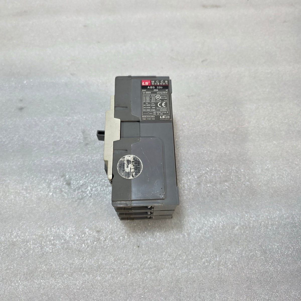 LS ABS 33B 3-POLE CIRCUIT BREAKER 20A