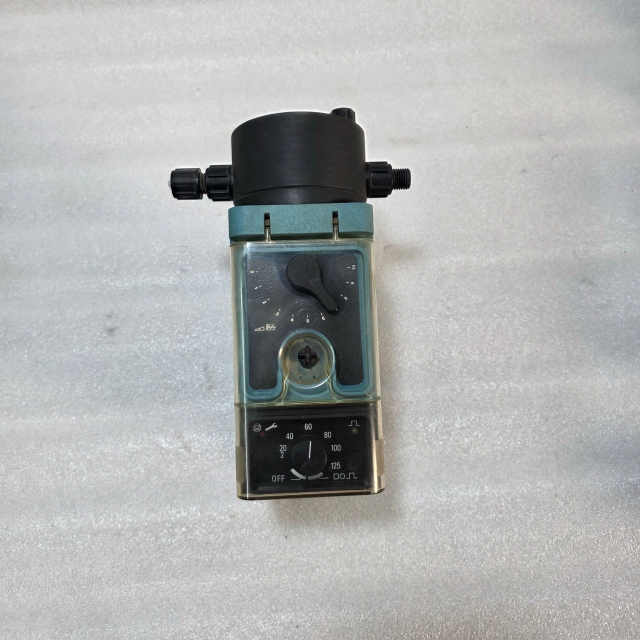 MEDO 10/FR LINEAR PISTON DOSING/METERING PUMP 220V 17985