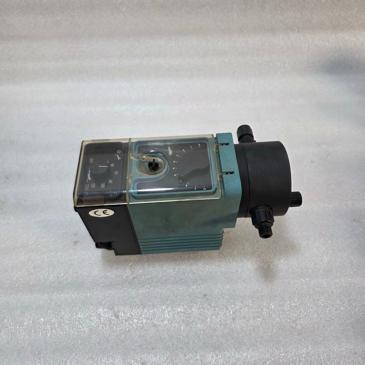 MEDO 10/FR LINEAR PISTON DOSING/METERING PUMP 220V 17985