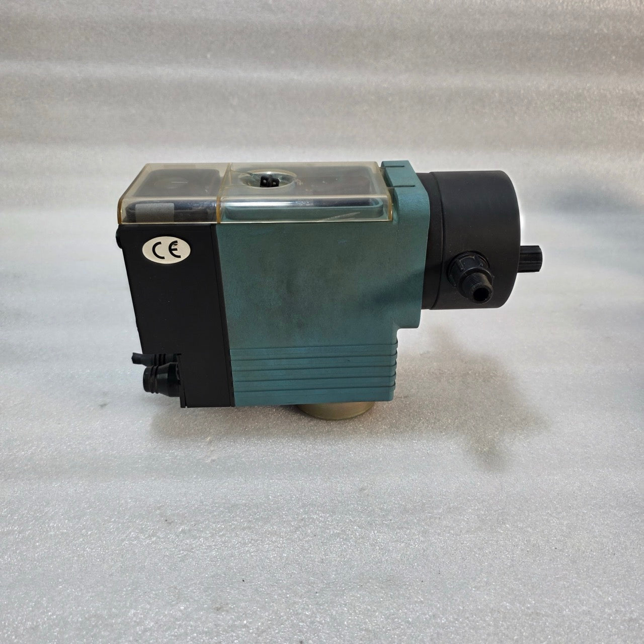 MEDO 10/FR LINEAR PISTON DOSING/METERING PUMP 220V 17985