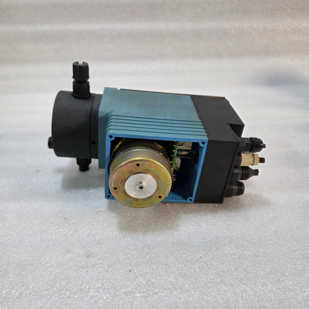 MEDO 10/FR LINEAR PISTON DOSING/METERING PUMP 220V 17985