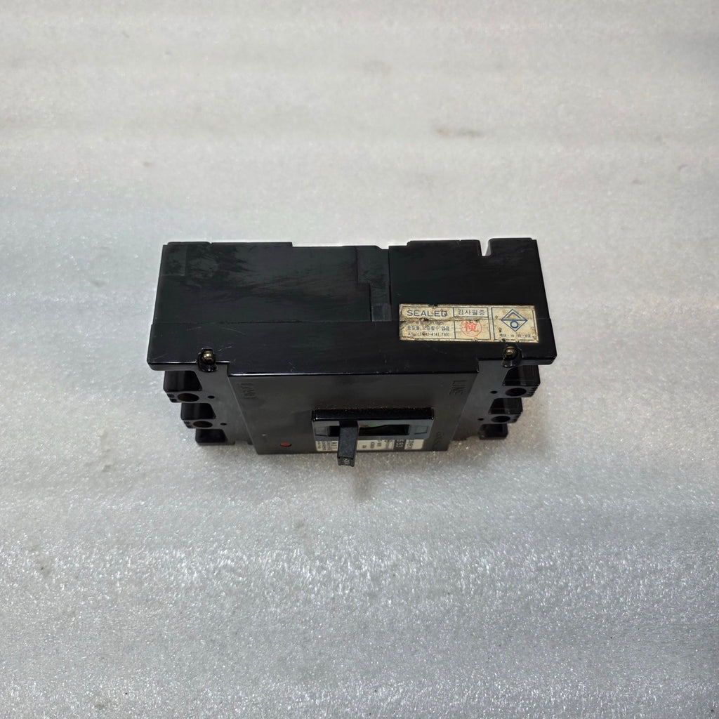 GEUMSEONG ABS 53 3-POLE CIRCUIT BREAKER 30A
