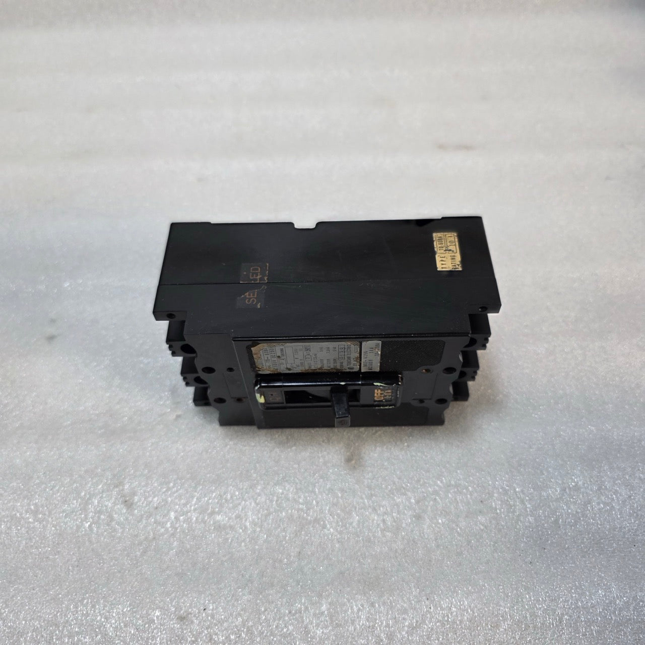 TERASAKI TO-60BA 3-POLE CIRCUIT BREAKER 10A