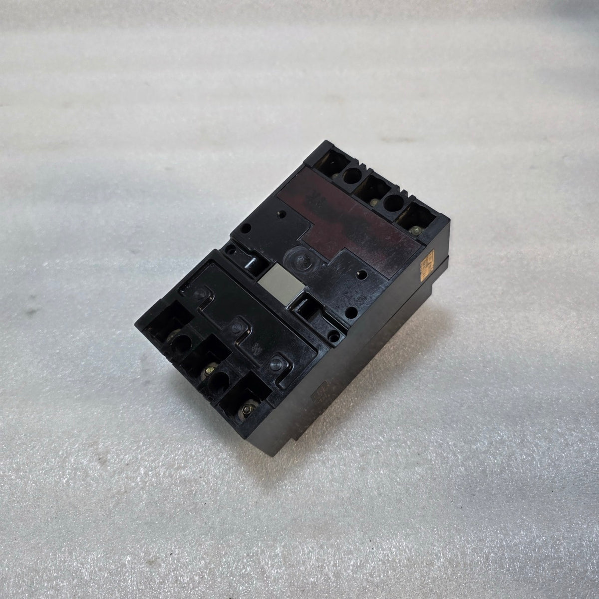 TERASAKI TO-60BA 3-POLE CIRCUIT BREAKER 10A