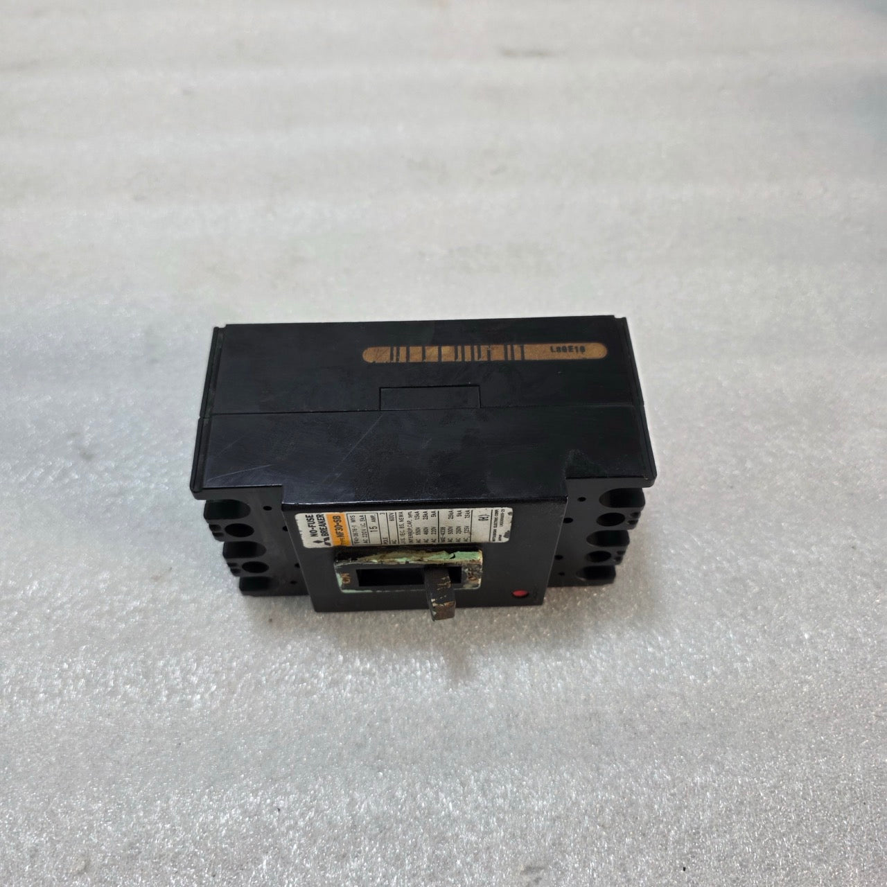 3 UNIT X MITSUBISHI NF30-SB 3 POLE CIRCUIT BREAKER 15A X LOT OF 3 UNIT