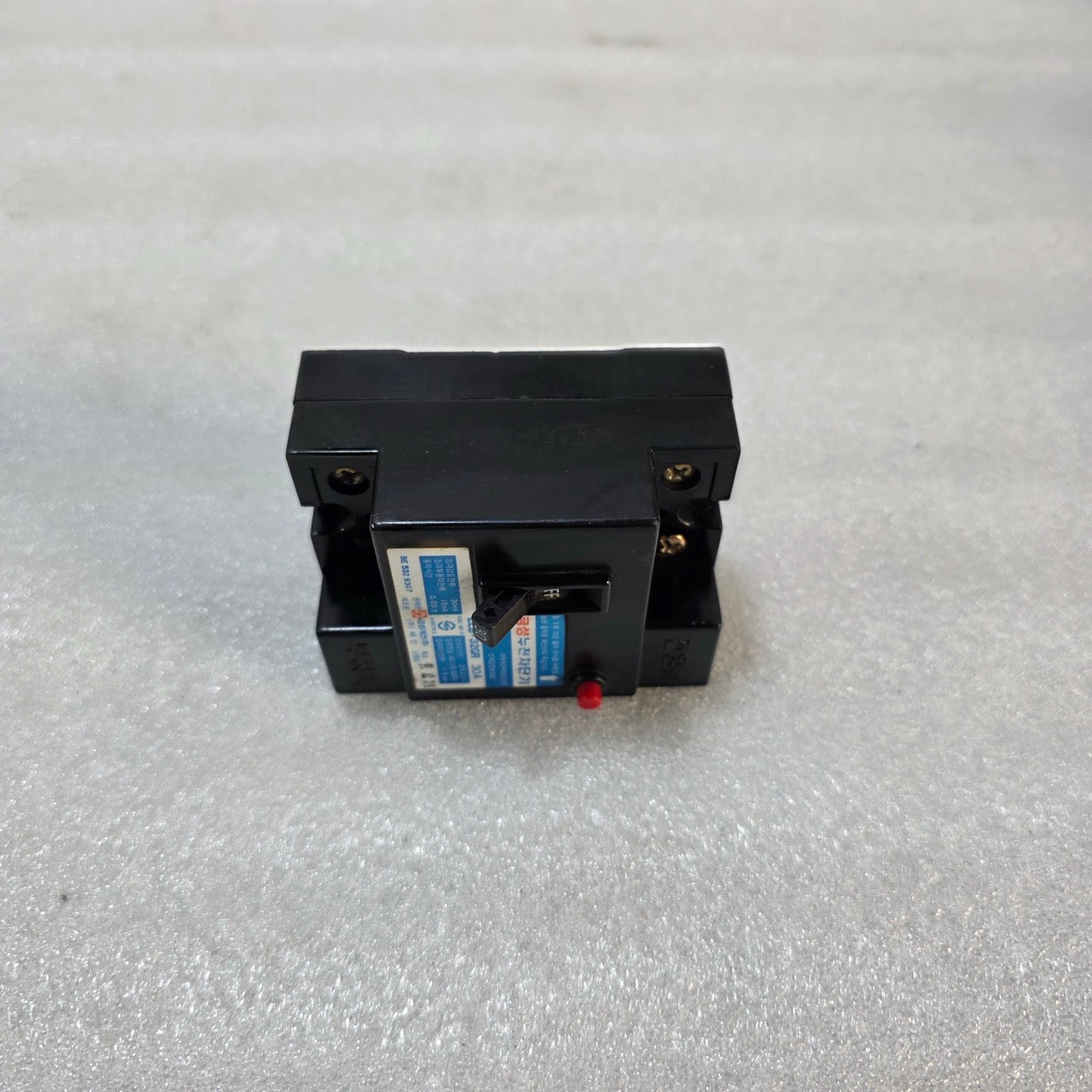 GEUMSEONG GYEJEON ELB-32GR EARTH LEAKAGE CIRCUIT BREAKER 30A