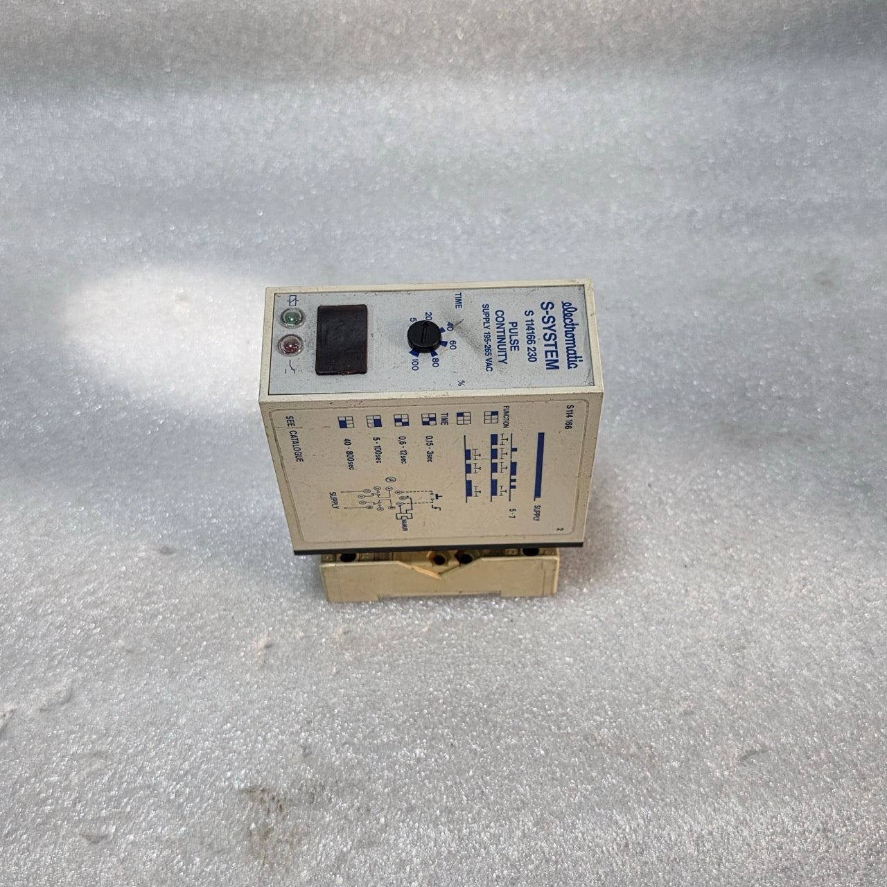 ELECTROMATIC S 114166 230 PULSE CONTINUITY TIMER 195–265 VAC