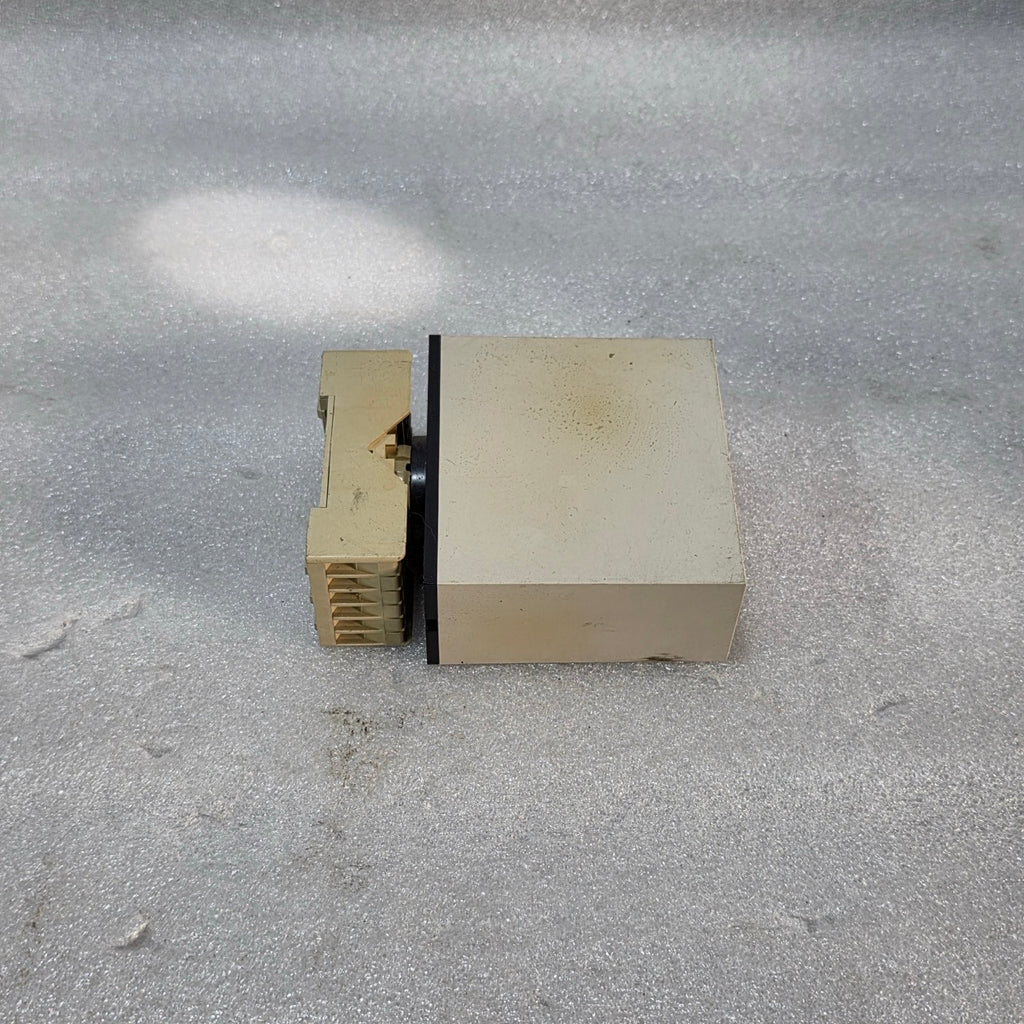 ELECTROMATIC S 114166 230 PULSE CONTINUITY TIMER 195–265 VAC