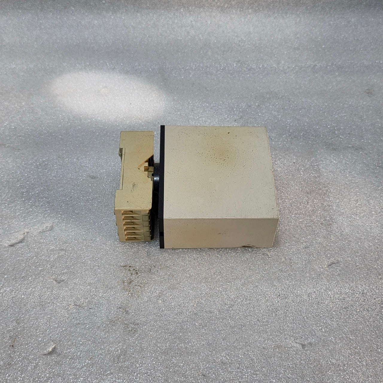 ELECTROMATIC S 114166 230 PULSE CONTINUITY TIMER 195–265 VAC