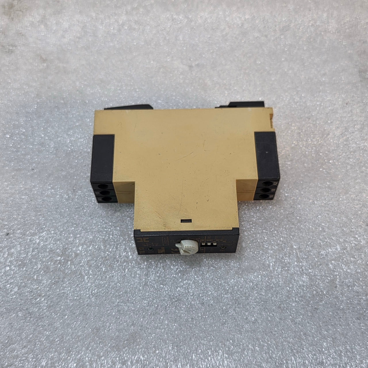 HIQUEL TE13 SERIES TIME DELAY RELAY (ON-DELAY FUNCTION) 24V AC/DC