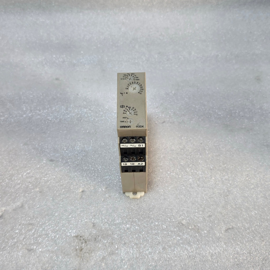 OMRON H3DK-M2 SOLID-STATE TIMER RELAY 24–240 VAC/VDC
