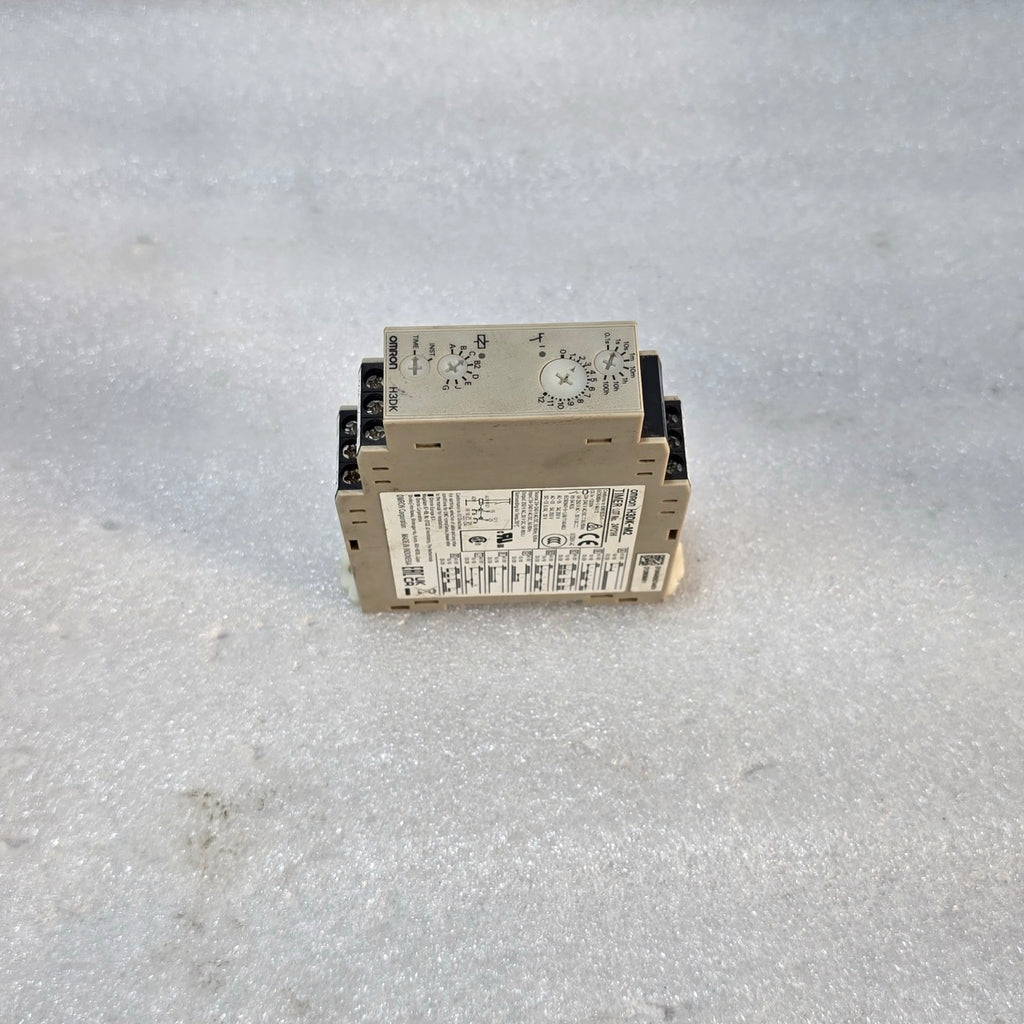 OMRON H3DK-M2 SOLID-STATE TIMER RELAY 24–240 VAC/VDC