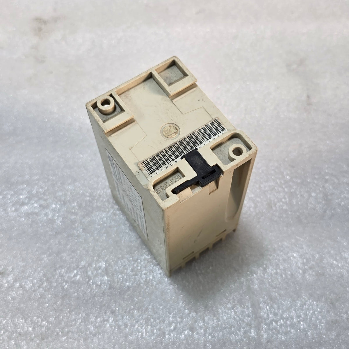 ABB SACE YU DELAY 702209/80 4 ELECTRONIC TIME DELAY RELAY 110–127 VAC/VDC