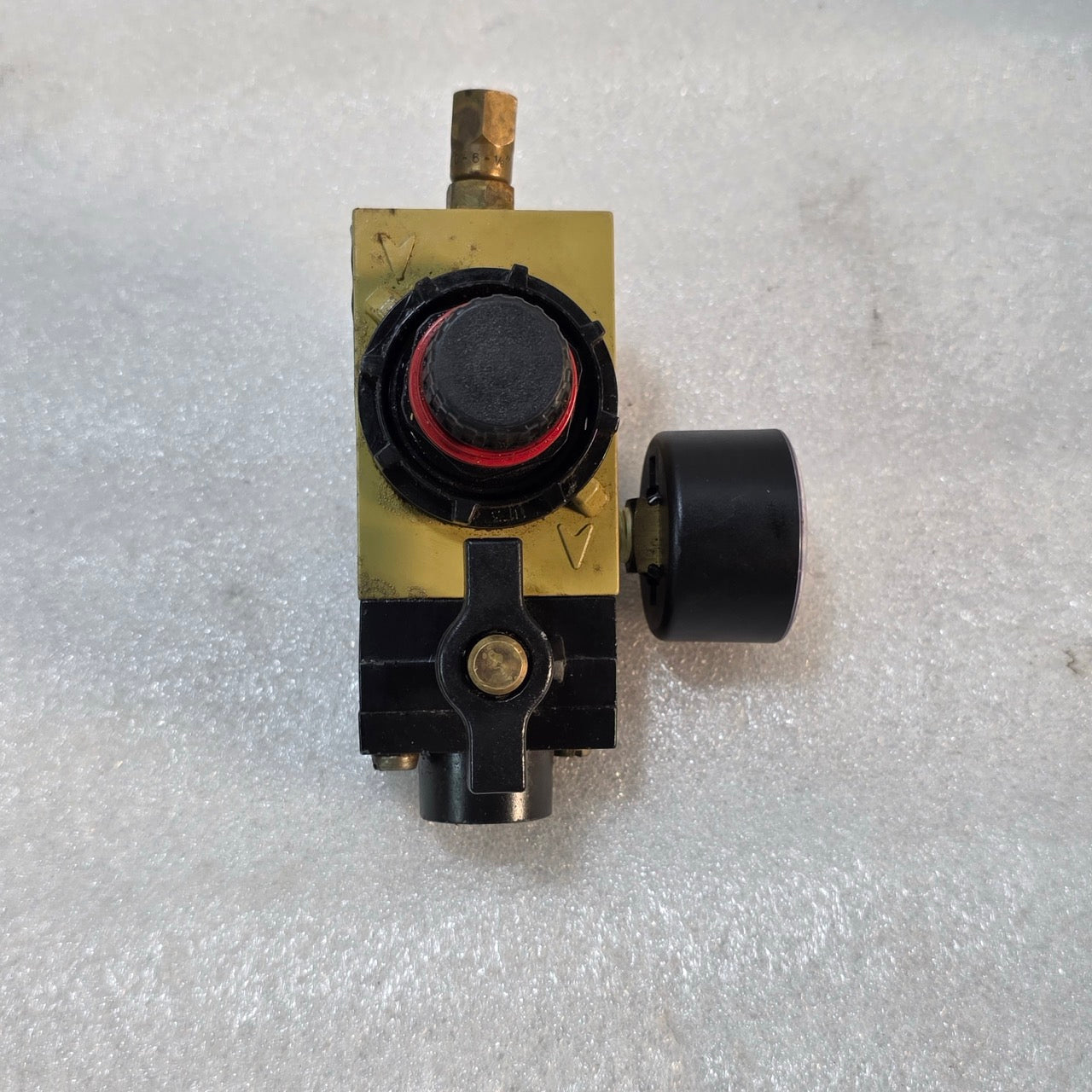 IMI NORGREN R10-000-RNM0 PNEUMATIC PRESSURE REGULATOR 0.4-10 BAR