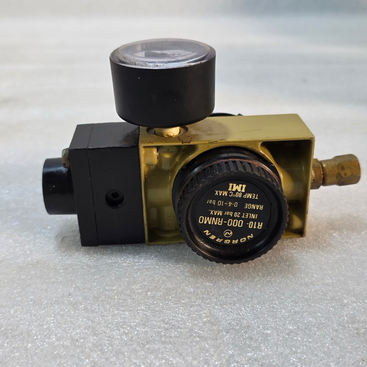 IMI NORGREN R10-000-RNM0 PNEUMATIC PRESSURE REGULATOR 0.4-10 BAR