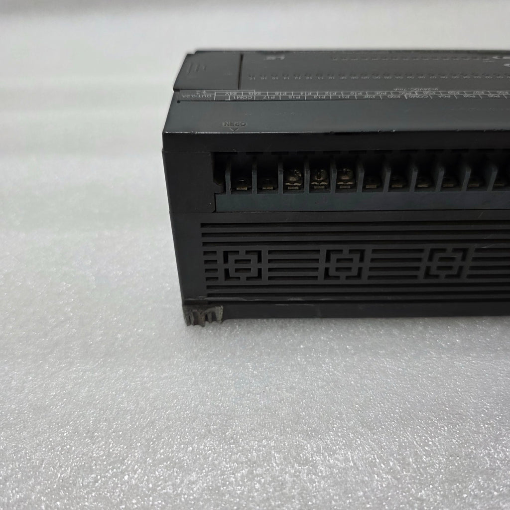 LS ELECTRIC K7M-DR40S PROGRAMMABLE LOGIC CONTROLLER (PLC) SYSTEM 100-240VAC