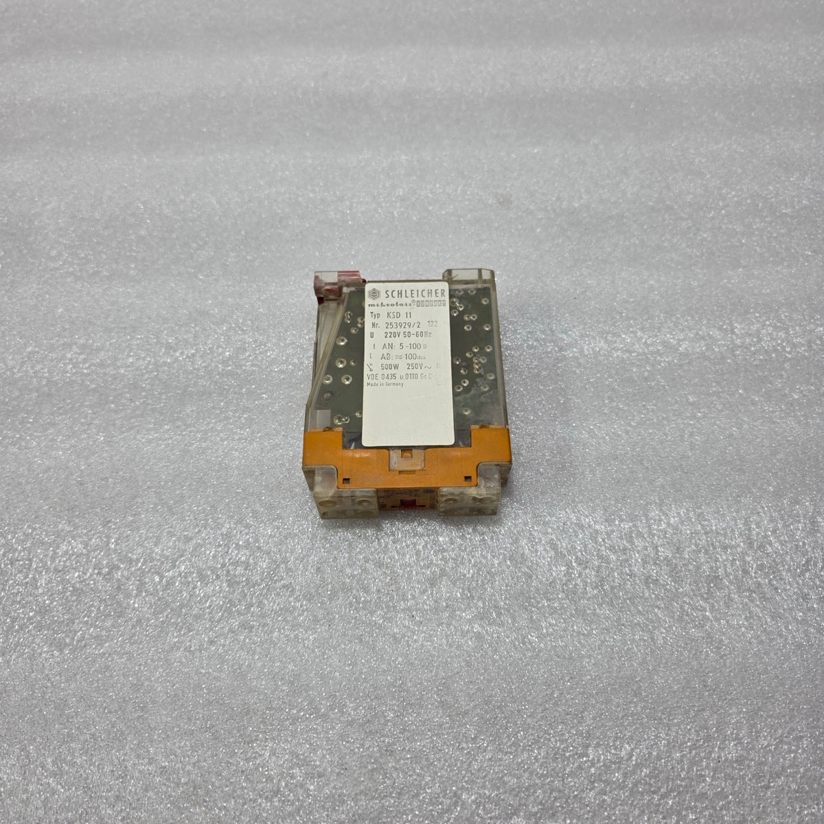 SCHLEICHER KSD 11 TIME RELAY 253929/2 220VAC