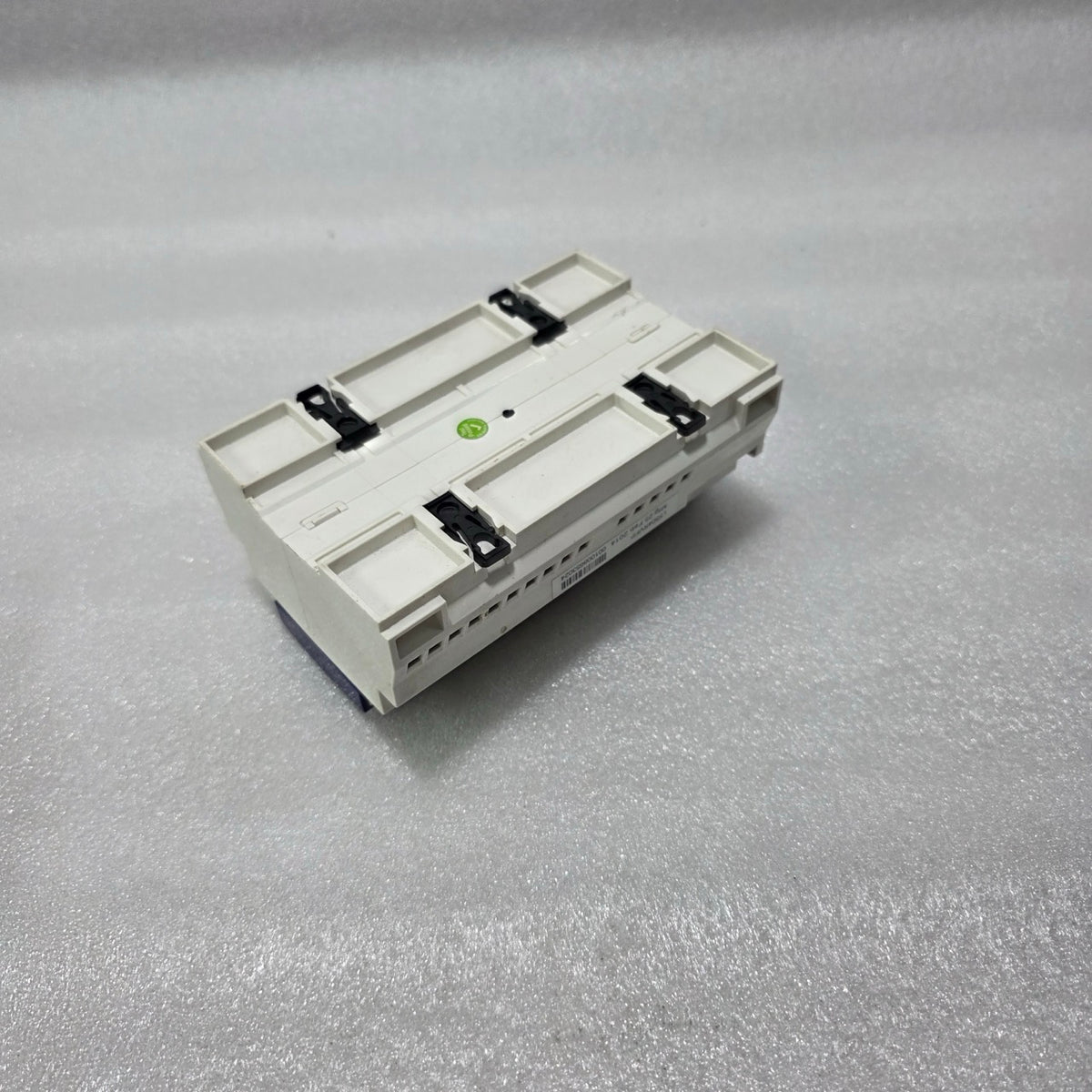 CLIPSAL L5504RVFP 4-CHANNEL VOLTAGE-FREE RELAY  220-240V L5504RVF