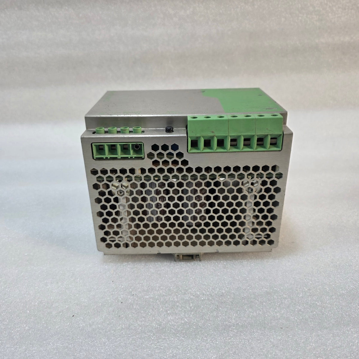 PHOENIX CONTACT	QUINT-PS-3X400-500AC/24DC/20 POWER SUPPLY UNIT 2938727