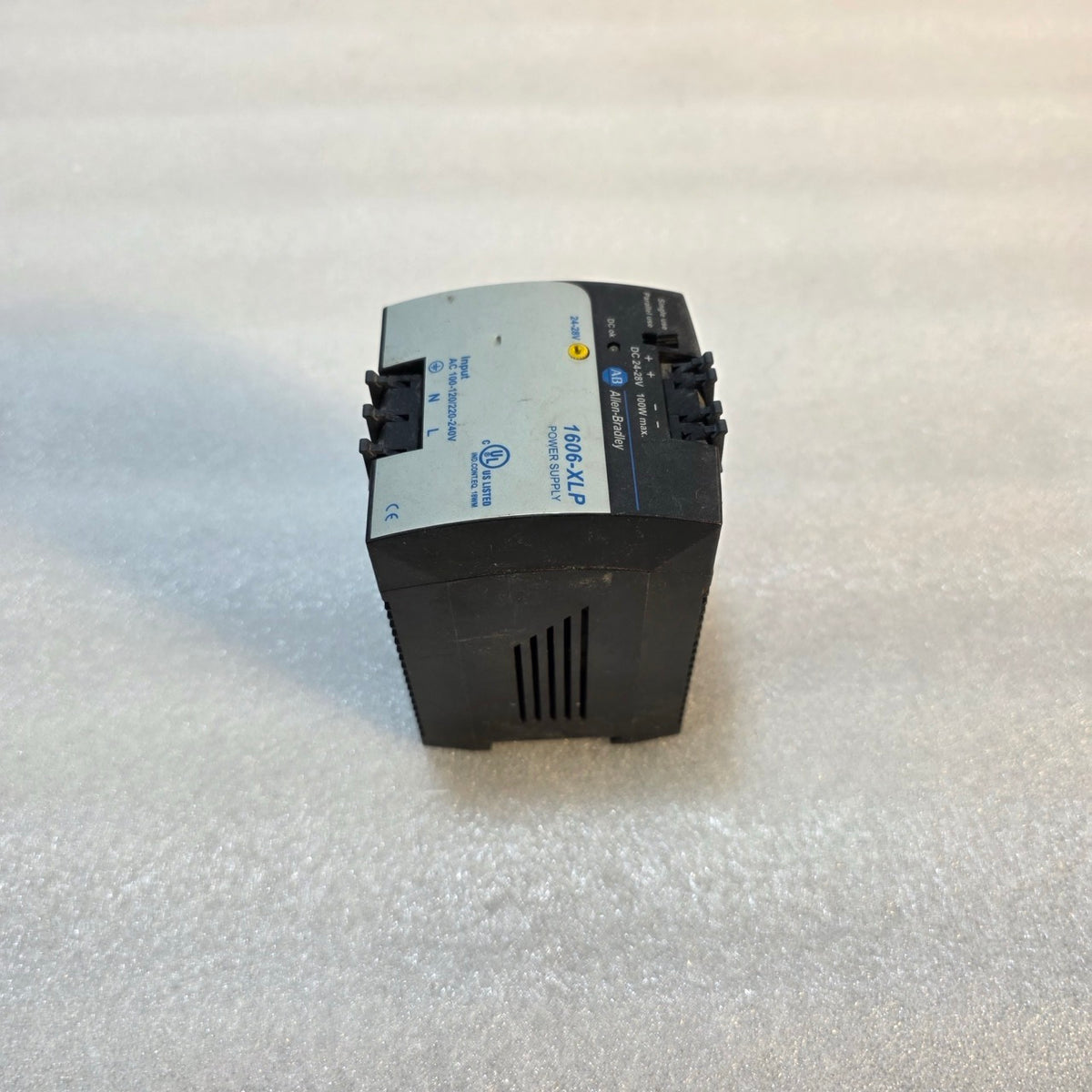 ALLEN-BRADLEY CAT 1606-XLP100E SER A INDUSTRIAL SWITCHING POWER SUPPLY