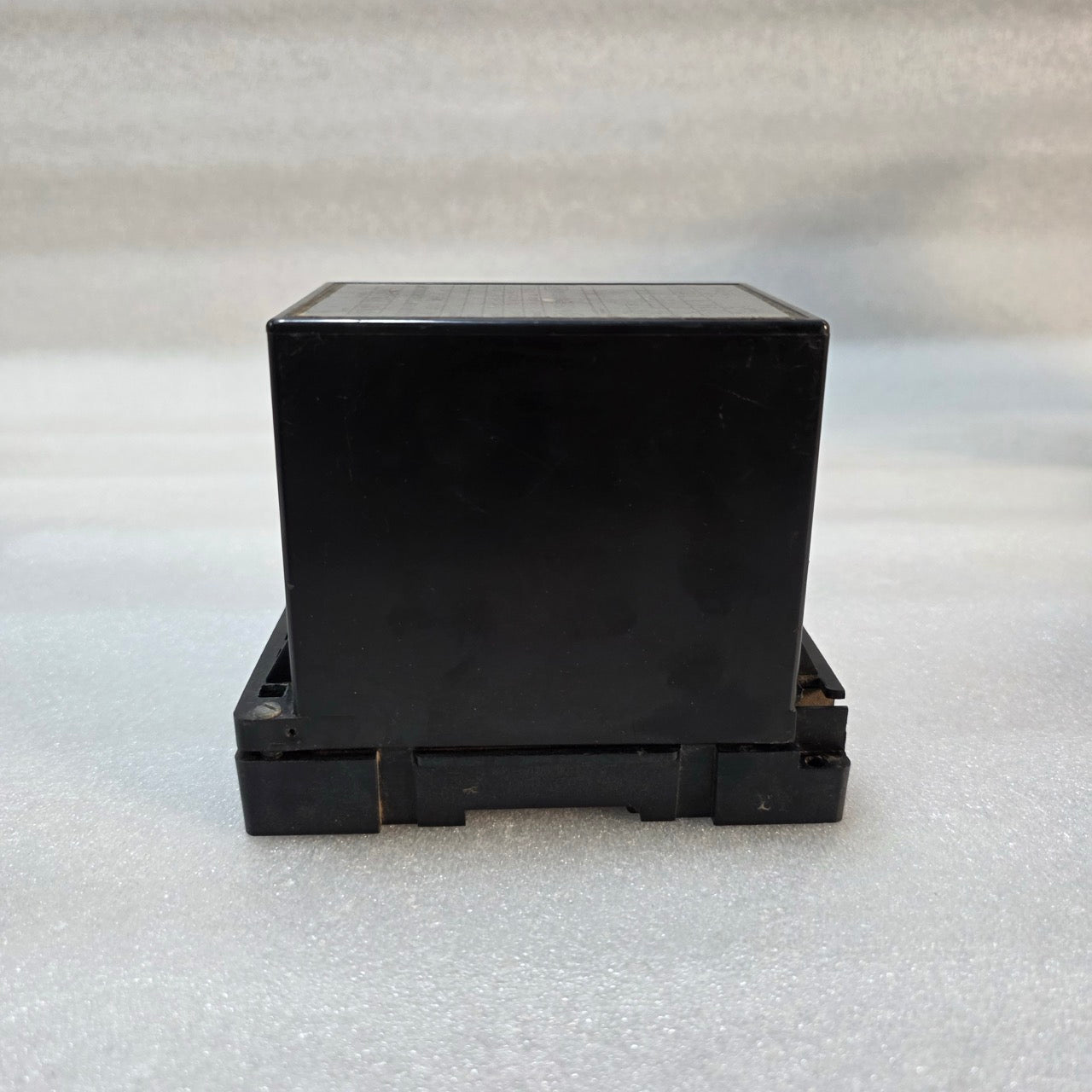 AE 5/02/109833/14 AC CURRENT TRANSDUCER IS12784 240VAC