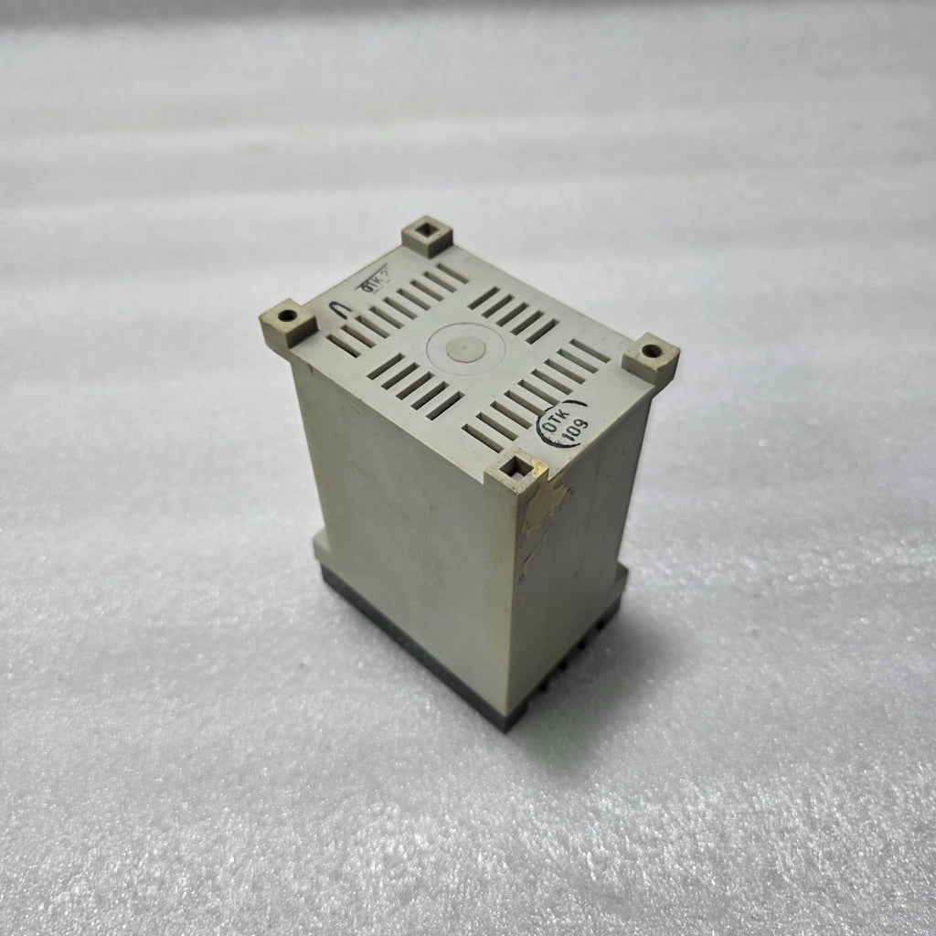 USSR EL-10-1T3 ELECTROMECHANICAL CONTROL / PROTECTION RELAY 380V AC