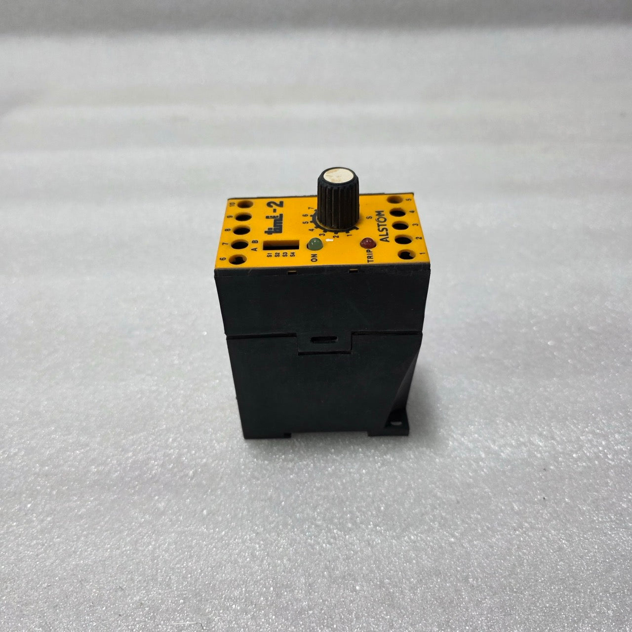 ALSTOM RQT 0001 096 INDUSTRIAL CONTROL / PROTECTION RELAY MODULE 110 V AC / DC