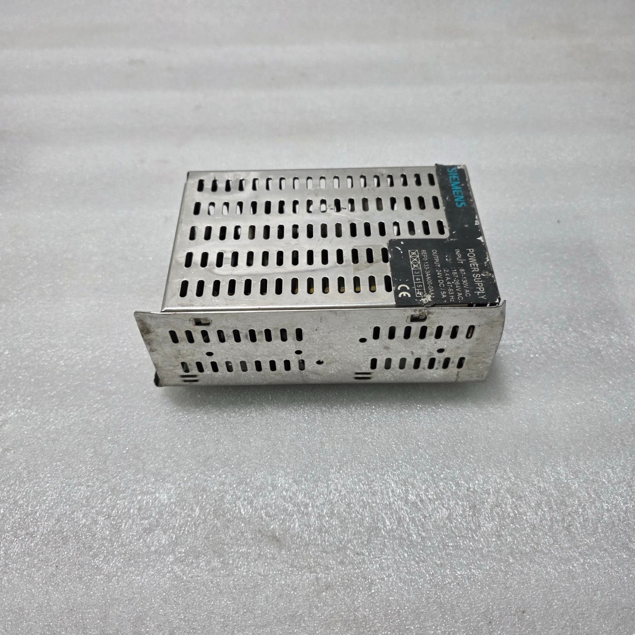 SIEMENS 6EP1333-3AA00 SITOP POWER SUPPLY | 24V DC 5A | 187–264V AC INPUT