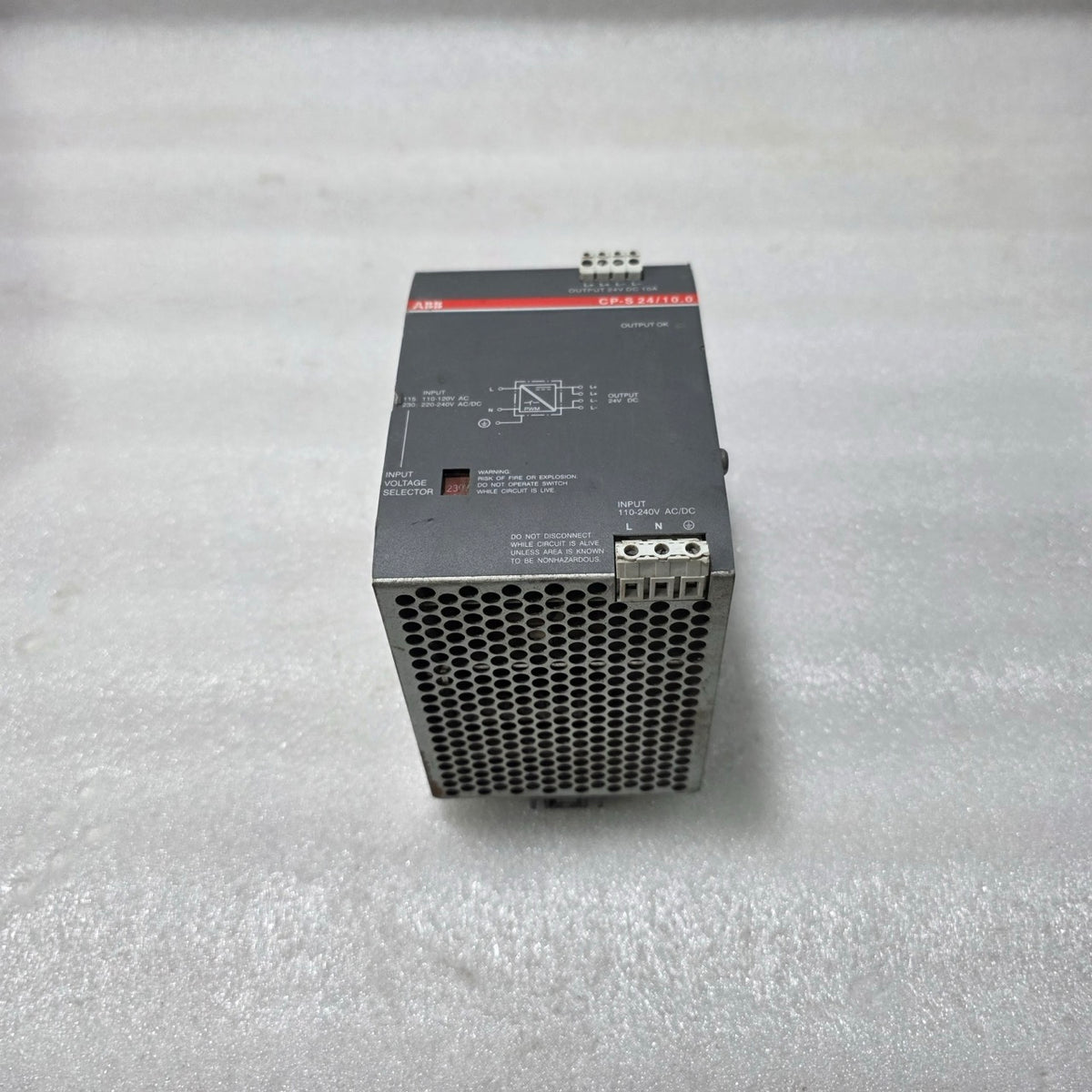ABB CP-S 24/10.0 – SWITCH-MODE DIN-RAIL POWER SUPPLY, 24 V DC, 10 A 1SVR427015R0