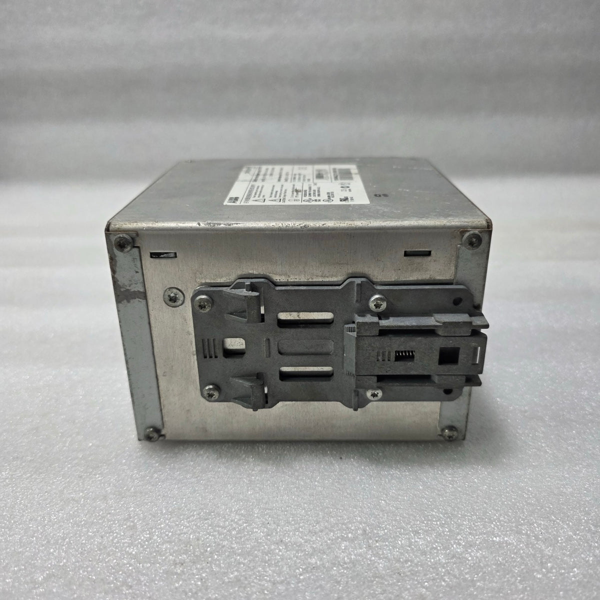 ABB CP-S 24/10.0 – SWITCH-MODE DIN-RAIL POWER SUPPLY, 24 V DC, 10 A 1SVR427015R0