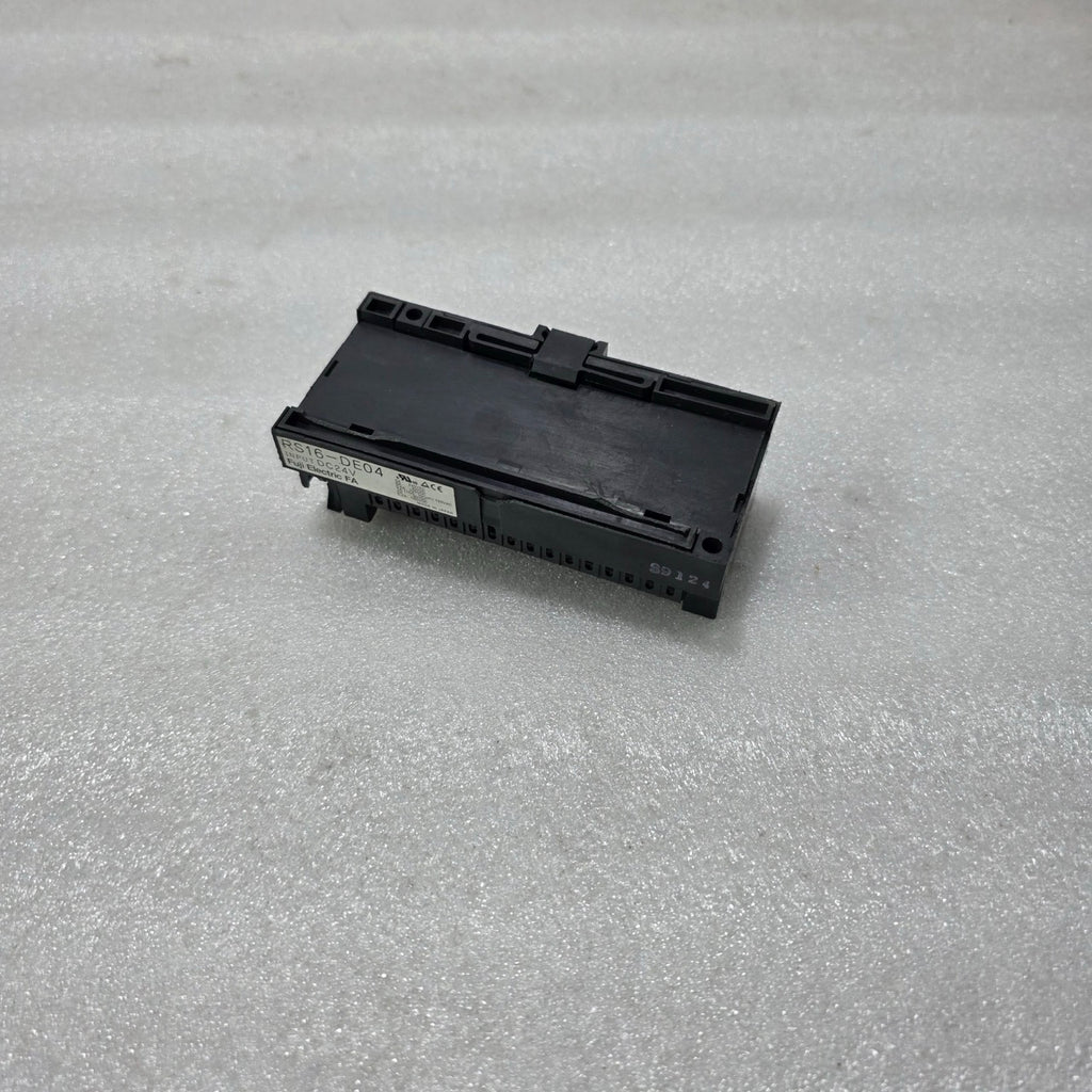 FUJI ELECTRIC RS16-DE04 DIGITAL OUTPUT TERMINAL MODULE (24V DC INPUT)