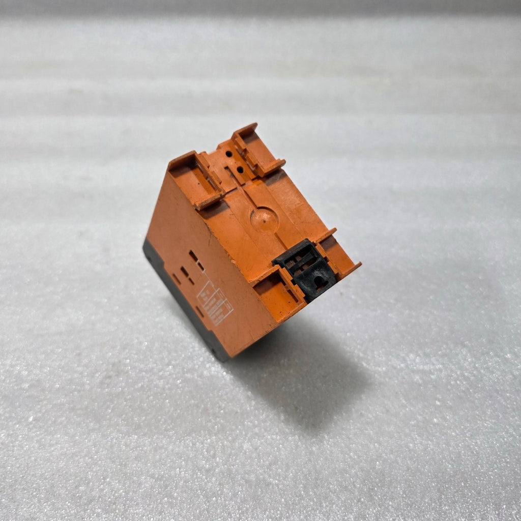 SYRELEC FAXR2.U TIME DELAY RELAY 220–240V AC 2 CHANGEOVER CONTACTS DIN RAIL MOUN