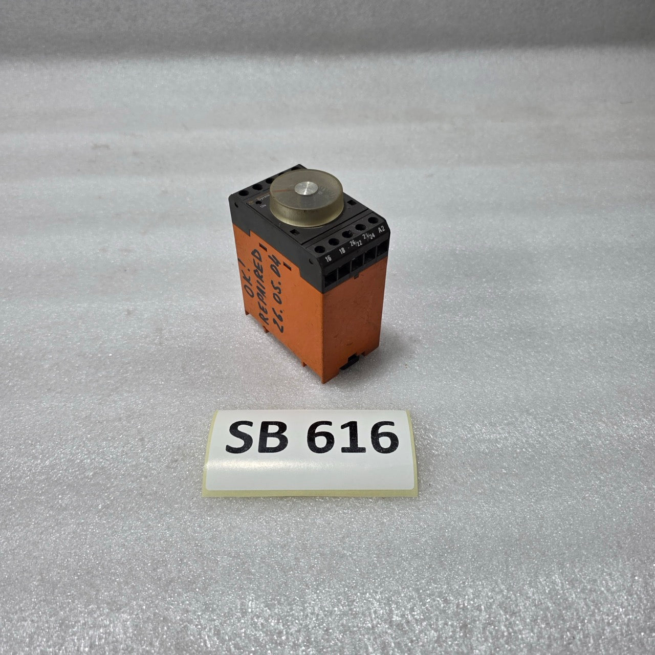 SYRELEC FAXR2.U TIME DELAY RELAY 220–240V AC 2 CHANGEOVER CONTACTS DIN RAIL MOUN