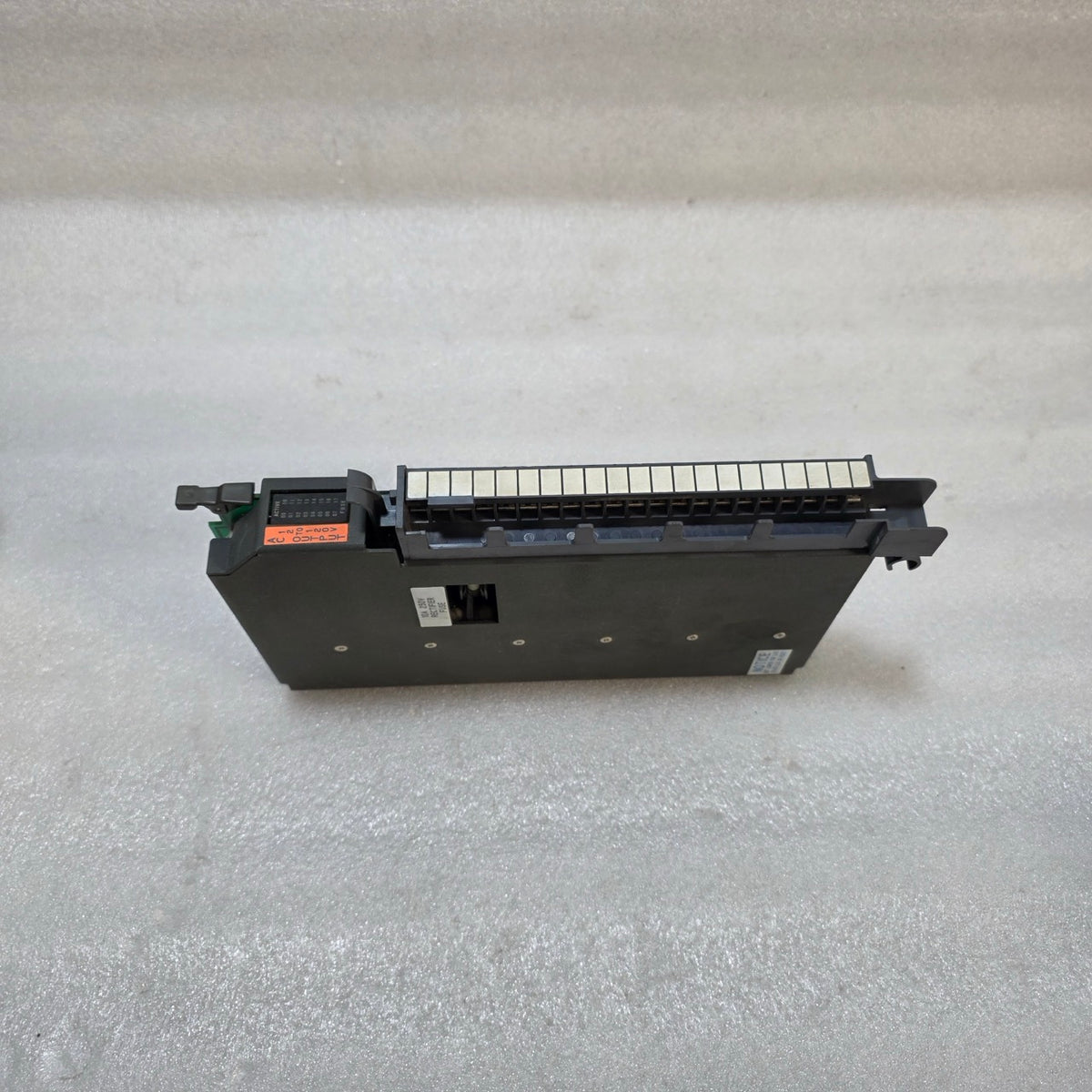 ALLEN-BRADLEY 1771-OA SERIES B AC OUTPUT MODULE | 120V AC | 8-CHANNEL PLC-5 I/O