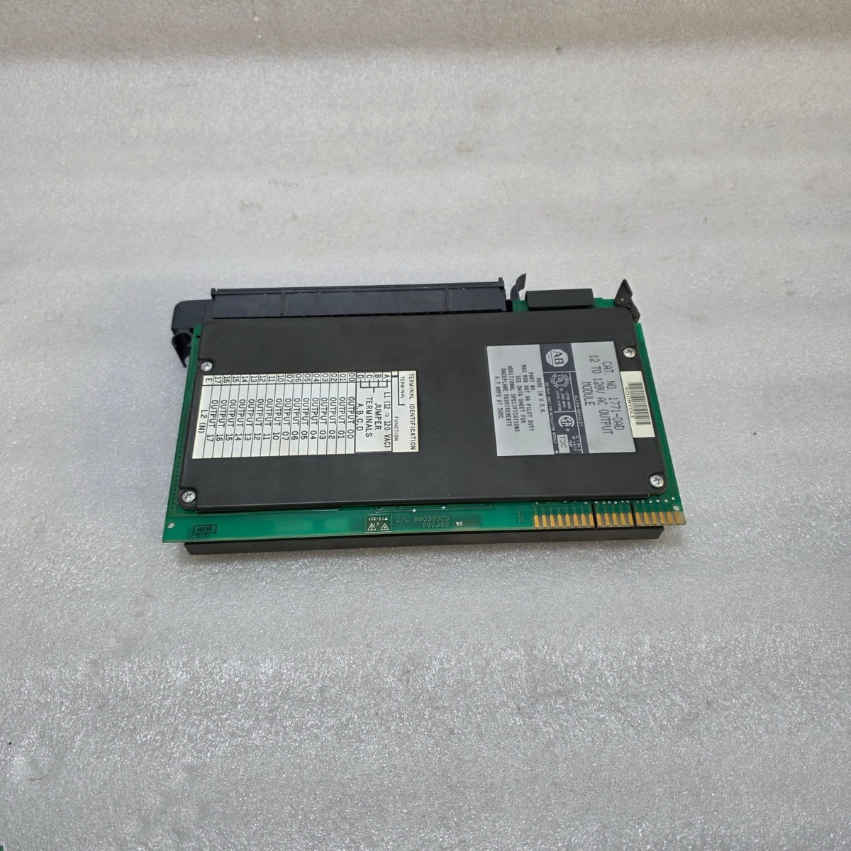 ALLEN-BRADLEY 1771-OA SERIES B AC OUTPUT MODULE | 120V AC | 8-CHANNEL PLC-5 I/O
