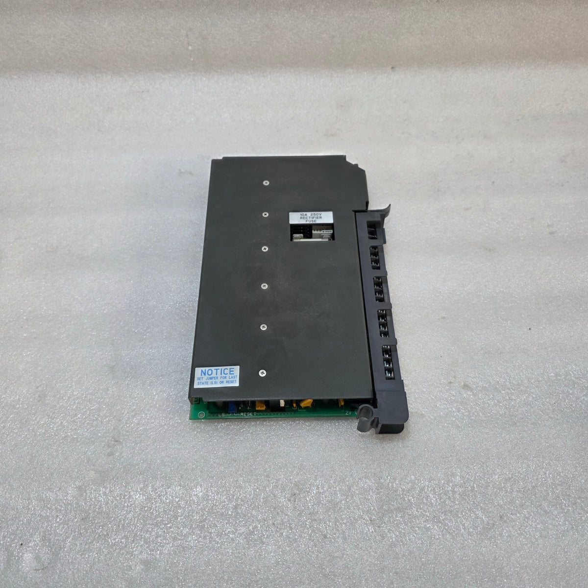 ALLEN-BRADLEY 1771-OA SERIES B AC OUTPUT MODULE | 120V AC | 8-CHANNEL PLC-5 I/O