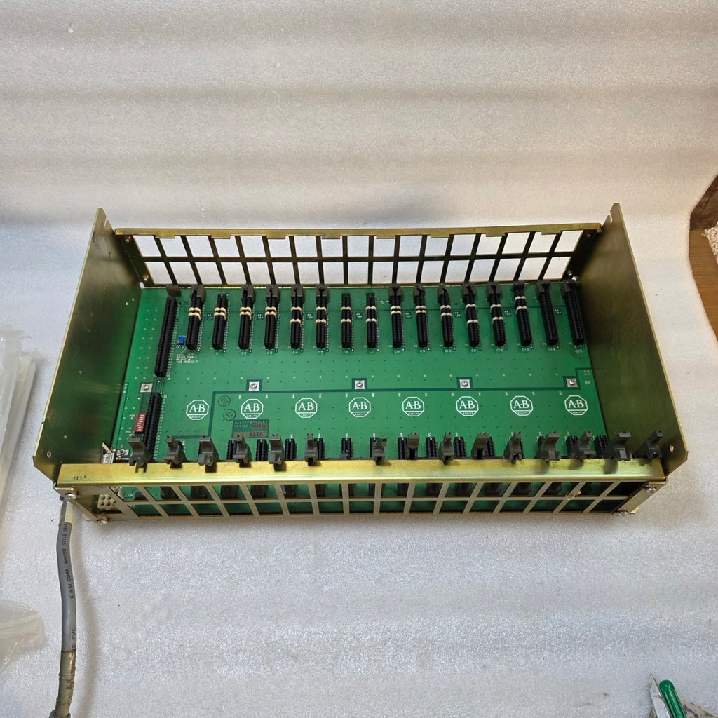 ALLEN-BRADLEY 1771-A4B 16-SLOT PLC I/O CHASSIS | 5V BACKPLANE 28A | PLC-5 SERIES