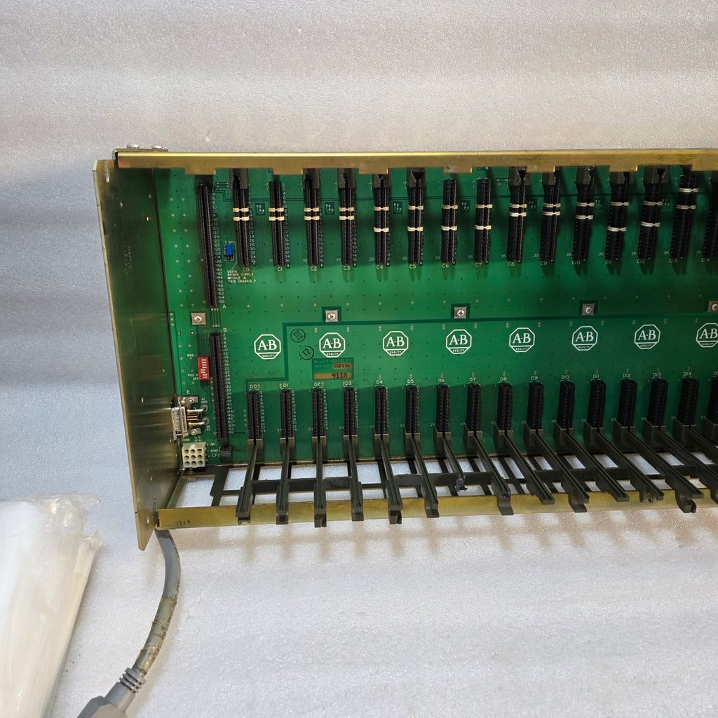 ALLEN-BRADLEY 1771-A4B 16-SLOT PLC I/O CHASSIS | 5V BACKPLANE 28A | PLC-5 SERIES