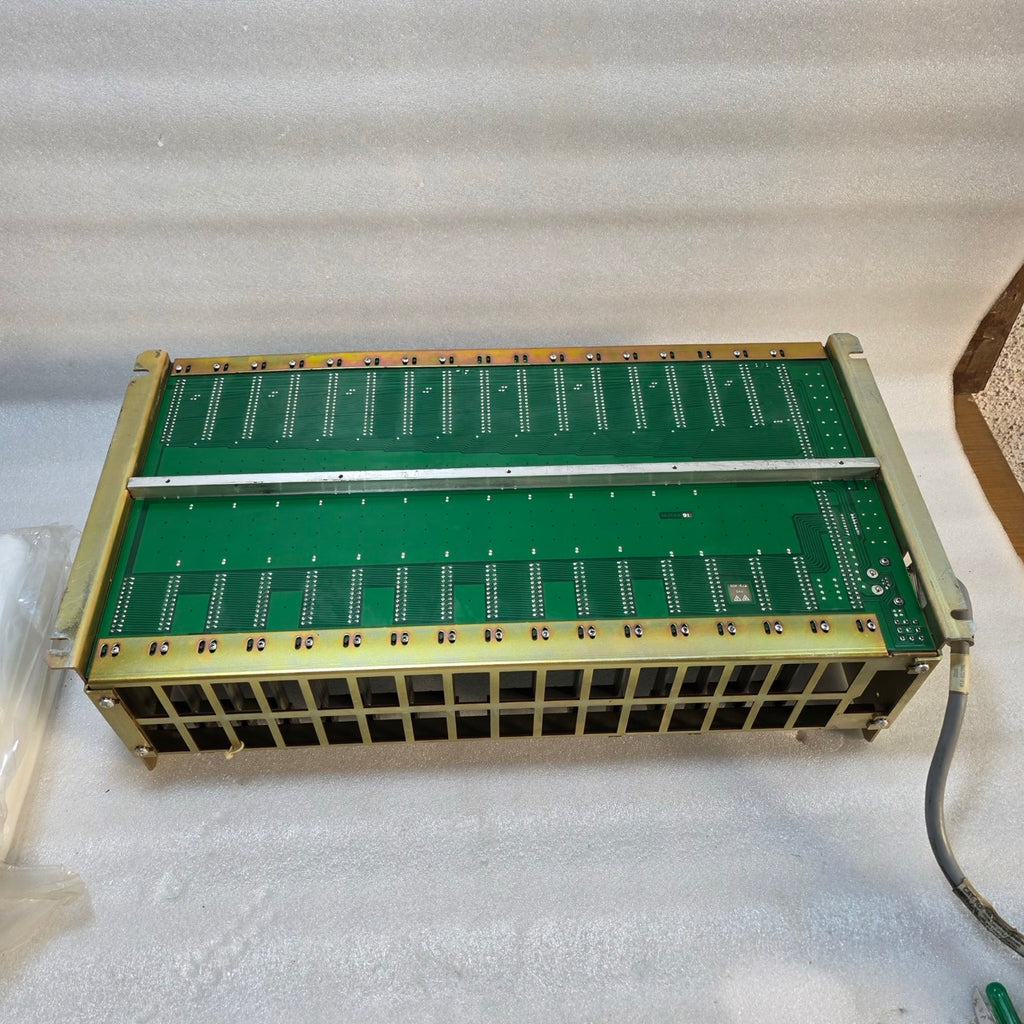 ALLEN-BRADLEY 1771-A4B 16-SLOT PLC I/O CHASSIS | 5V BACKPLANE 28A | PLC-5 SERIES