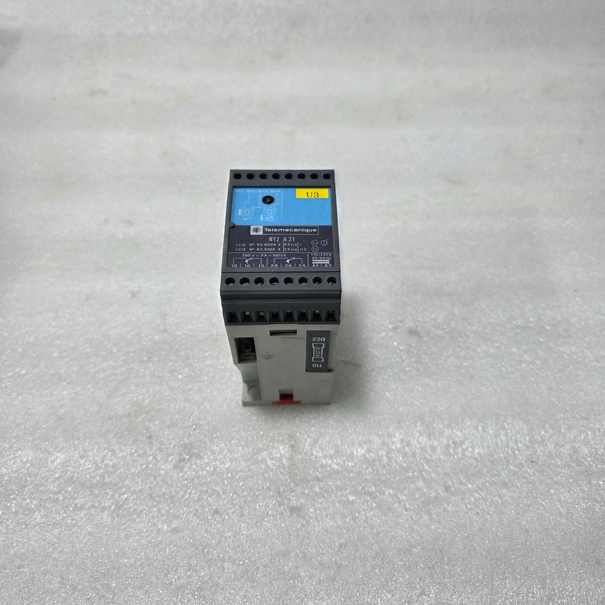 Telemecanique NY2 A21 Intrinsically Safe Barrier Relay NY2A21 110-220V AC