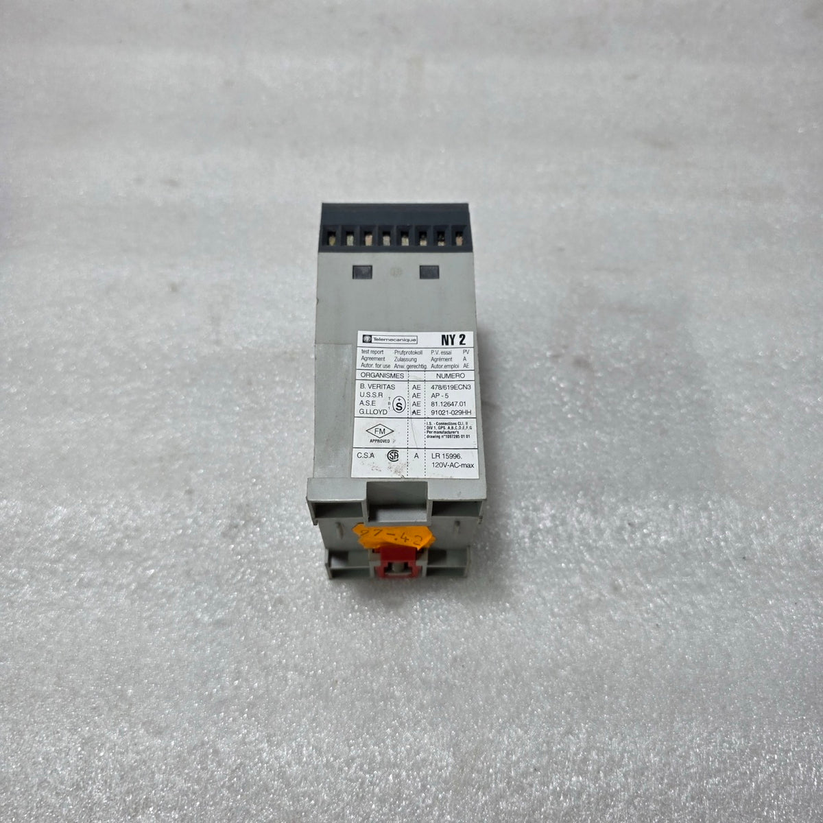 Telemecanique NY2 A21 Intrinsically Safe Barrier Relay NY2A21 110-220V AC